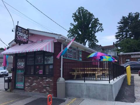 This Charming Ice Cream Shop Has Some Of The Best Hard Scoop In Rhode Island