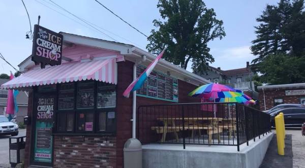 This Charming Ice Cream Shop Has Some Of The Best Hard Scoop In Rhode Island