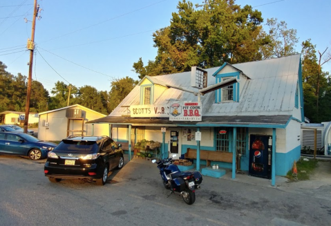 It's No Surprise That The Locals Love This Tiny South Carolina Restaurant