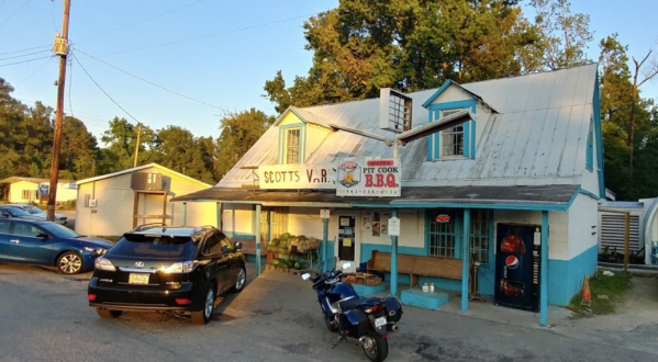 It’s No Surprise That The Locals Love This Tiny South Carolina Restaurant
