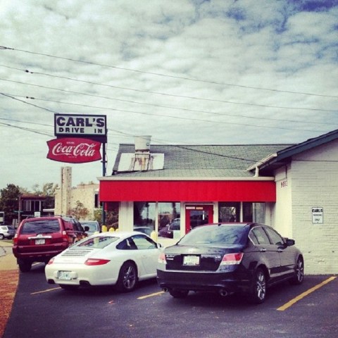 Visit Carl’s Drive-In, The Small Town Burger Joint In Missouri That’s Been Around Since 1959