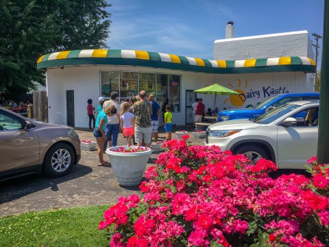 This 40-Year-Old Ice Cream Shop In Kentucky Has The Creamiest Soft Serve