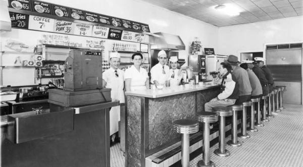 Georgia’s Nu-Way Weiners Is The Second Oldest Hot Dog Restaurant In The U.S.