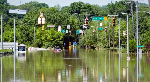 These 11 Photos Show Just How Devastating The Tennessee Flood Of 2010 Really Was