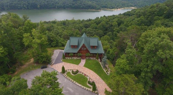 Look-Out Lodge In Kentucky Is A Beautiful Way To Experience Lake Cumberland