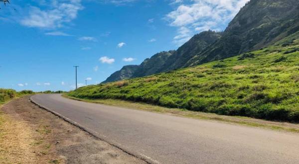 Take The Slow Road Through Hawaii On This Captivating Country Drive