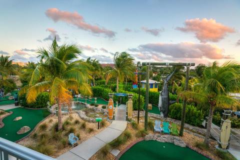 Play Mini Golf And Eat Delicious Burgers At Lighthouse Cove In Florida