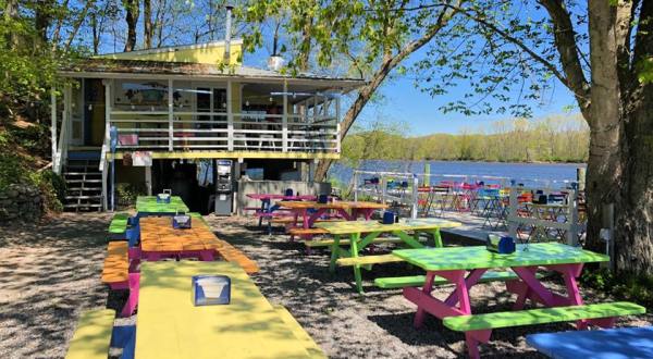 This Connecticut Restaurant On Stilts Is The Ultimate Waterfront Dining Destination