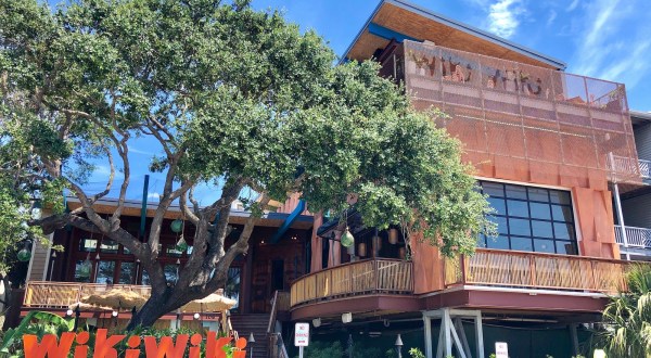 The Fun Tiki Themed Restaurant In South Carolina You Should Visit Next Time You’re Nearby
