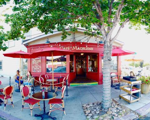 This Tiny Shop In Southern California Serves Crêpes To Die For