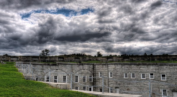 Scare Yourself Silly At This Weekend Ghost Camp In A Historic Maine Fort