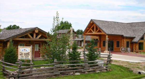 This Log Cabin Campground In Illinois May Just Be Your New Favorite Destination