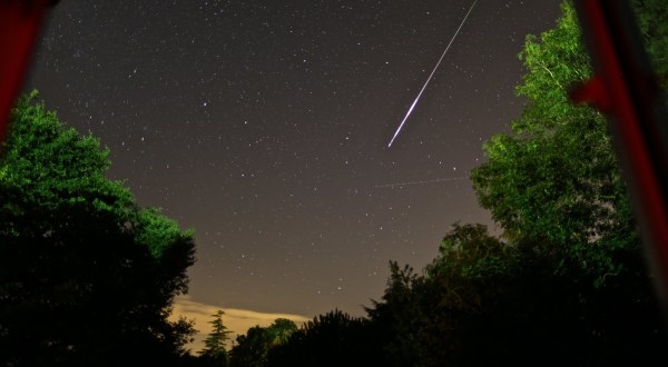 The Kansas Sky Will Light Up With Shooting Stars And A Nearly Full Moon This Week