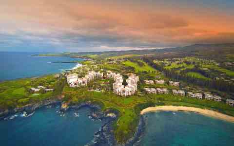 The Island Resort Hiding In Hawaii That's Like Something From A Dream