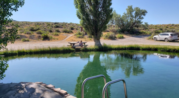 This Secluded Hot Spring In Nevada Might Just Be Your New Favorite Swimming Spot