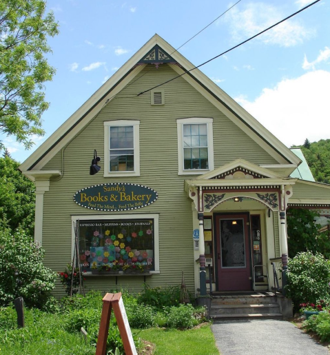 You Can Spend Hours At This Cozy Bookshop Bakery In Vermont
