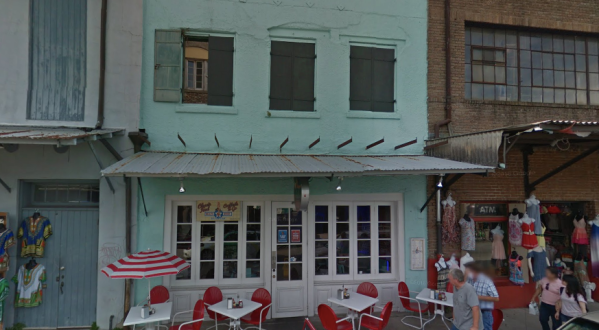You Have To Try The Boozy Milkshakes At The Cutest Little Diner In New Orleans