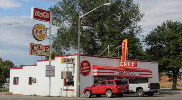 This Cafe In A Tiny Utah Town Is A Throwback To Simpler Times