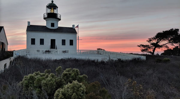 The Lighthouse Walk In Southern California That Offers Unforgettable Views