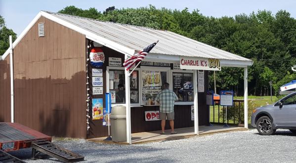 The Smokey BBQ At This Roadside Restaurant In Delaware Is Lip Smackin’ Good