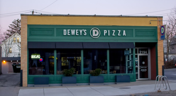 This Pizza Restaurant In Cleveland Is A Deliciously Awesome Place To Dine