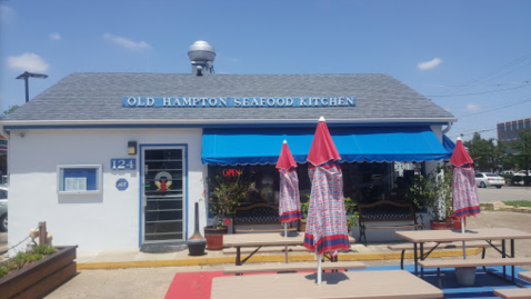 The Old-School Seafood Kitchen In Virginia Where You Can Get A Fish Sandwich For Just $5