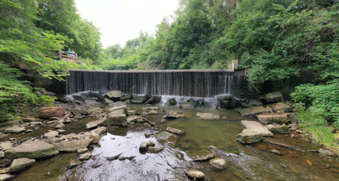 Union Grove Park Is Home To A Hidden Waterfall In Iowa That You'll Want To Find