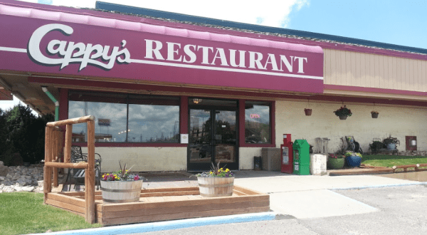 Cappy’s Drive-In Serves Some Of The Most Irresistible Burgers In Wyoming