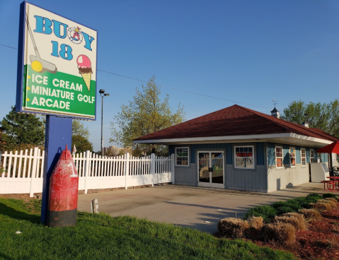 Play Mini Golf And Eat Delicious Ice Cream At Buoy 18 In Michigan