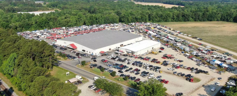 You Could Spend All Day At This Awesome Flea Market In North Carolina
