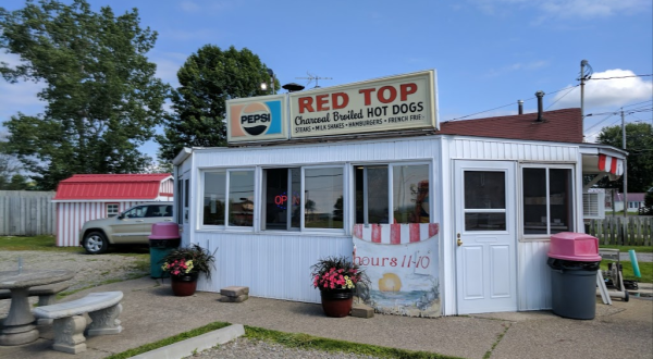 Visit Red Top, The Small Town Hot Dog Joint Near Buffalo That’s Been Around Since 1947