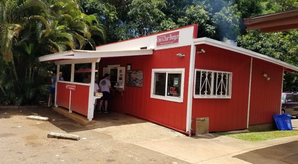 The Roadside Hamburger Hut In Hawaii That Shouldn’t Be Passed Up
