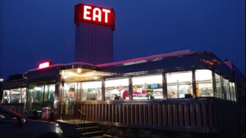 Connecticut's Old Lunch Car Diner Is One Of The Most Unique Places To Eat