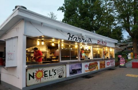 Visit Harry's Place, The Small Town Burger Joint In Connecticut That's Been Around Since 1920