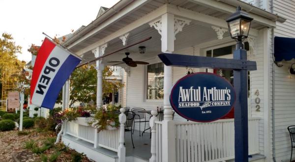 This Quaint Seafood Restaurant In Maryland Is Not To Be Missed