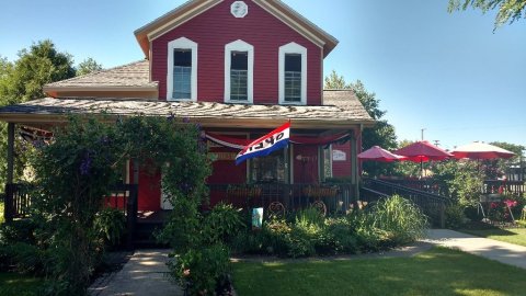 This Historic Home In Michigan Is Now The State's Quaintest Little Restaurant