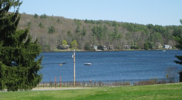 Lake Wyola Is A Beautifully Clear Lake In Massachusetts