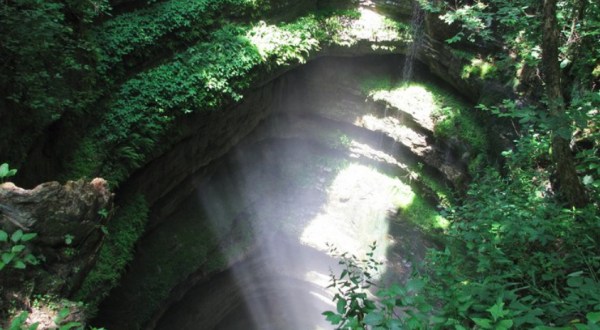 Visit Neversink Pit, A Rare Underground Waterfall In Alabama, For An Unforgettable Adventure