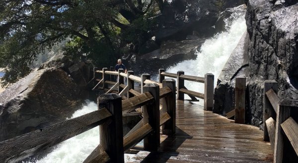 Walk Right Through A Waterfall On This Northern California Hike That’s Anything But Ordinary