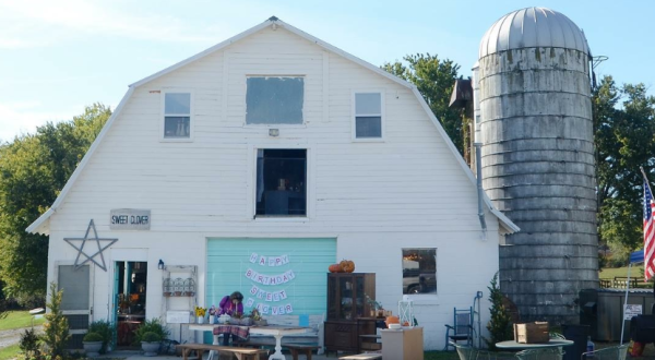 The Hidden Barn In Maryland That’s Actually Packed With Vintage Treasures