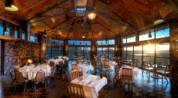 A Middle-Of-Nowhere Restaurant In Texas, The Overlook Cafe Has Some Of The Best Waterfront Views