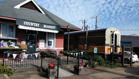 The Ponchatoula Country Market Used To Be A Train Depot And It's Filled Will Endless Treasures