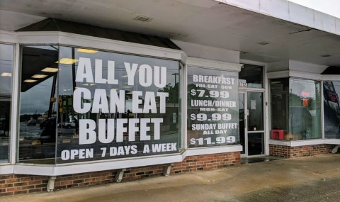 Chow Down On Unlimited Soul Food At Fhinney All-You-Can-Eat Buffet In South Carolina