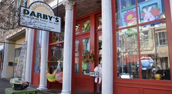 Indulge In Some Of The World’s Best Fudge At Darby’s In Mississippi