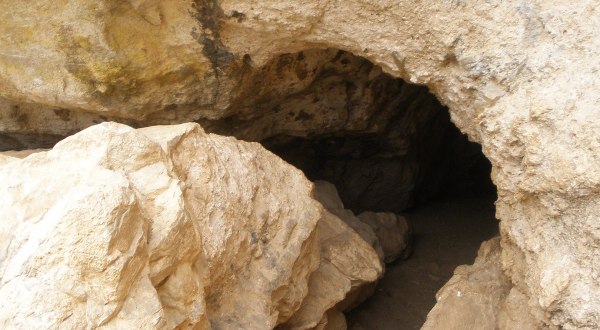 Peppersauce Cave Is Hiding In Arizona’s Santa Catalina Mountains