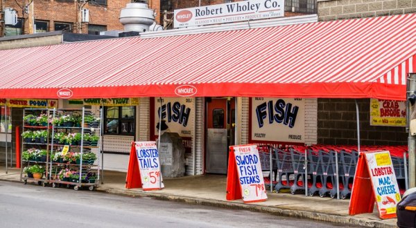 The 1-Pound Sandwiches From Wholey’s Fish Market In Pennsylvania Will Fill You Up