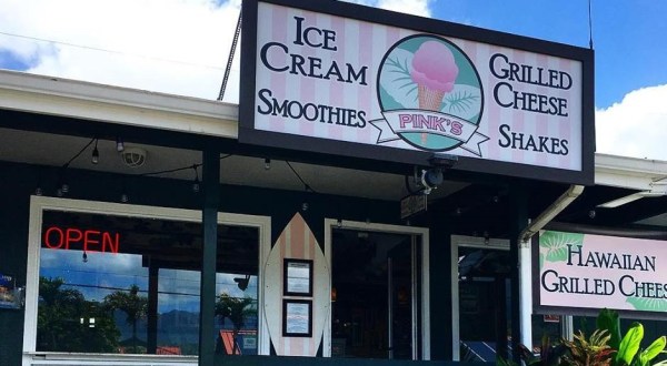 Indulge In Slow-Churned Ice Cream In A Homemade Waffle Cone At Pink’s Creamery In Hawaii