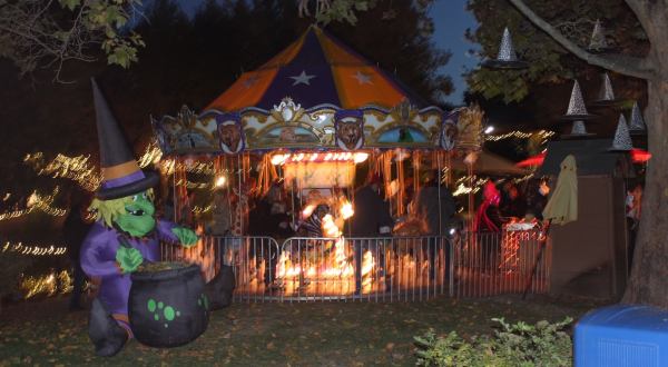 Experience The Zoo At Night At This Unique Halloween-Themed Event In Idaho