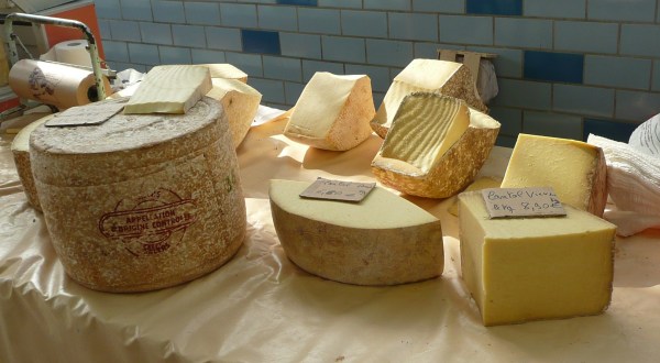 Cheese Lovers Can Try Over 100 Varieties At The Scrumptious Duluth Town Green Cheese Festival In Georgia This Fall