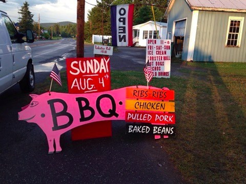 People Flock From All Over To Visit The Rib Truck, A Mouthwatering BBQ Truck In Small Town Maine